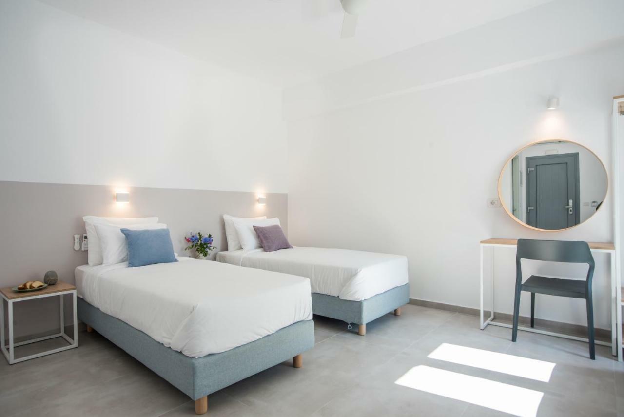 Nautilus Apartments-Suites Páros 外观 照片