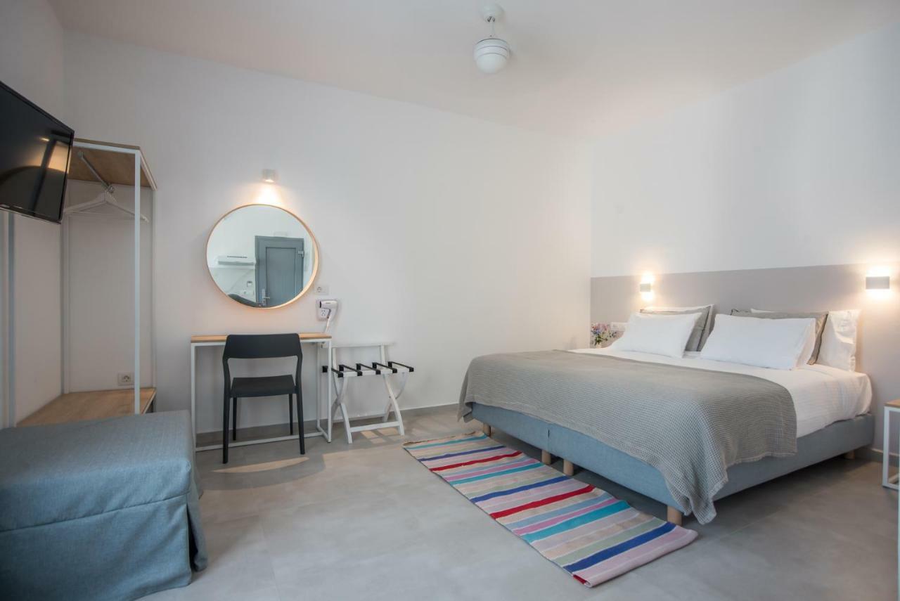 Nautilus Apartments-Suites Páros 外观 照片
